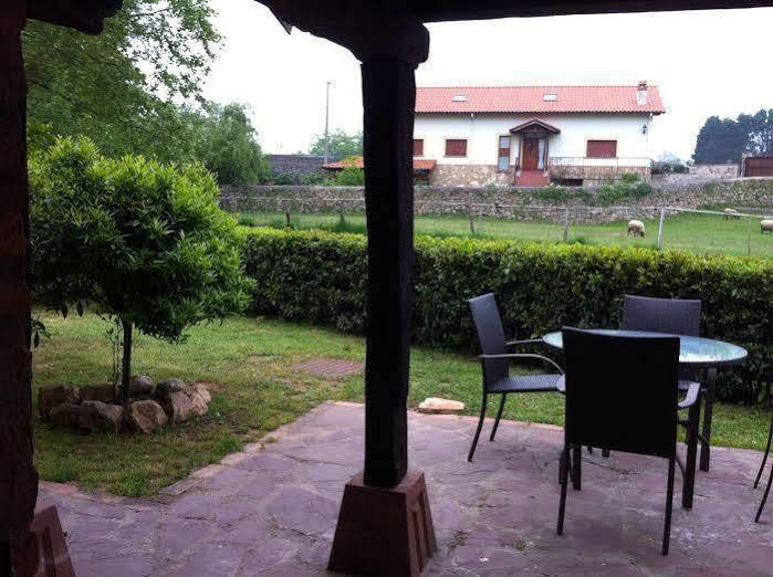 Trisileja En Puente Romano Toñanes 外观 照片